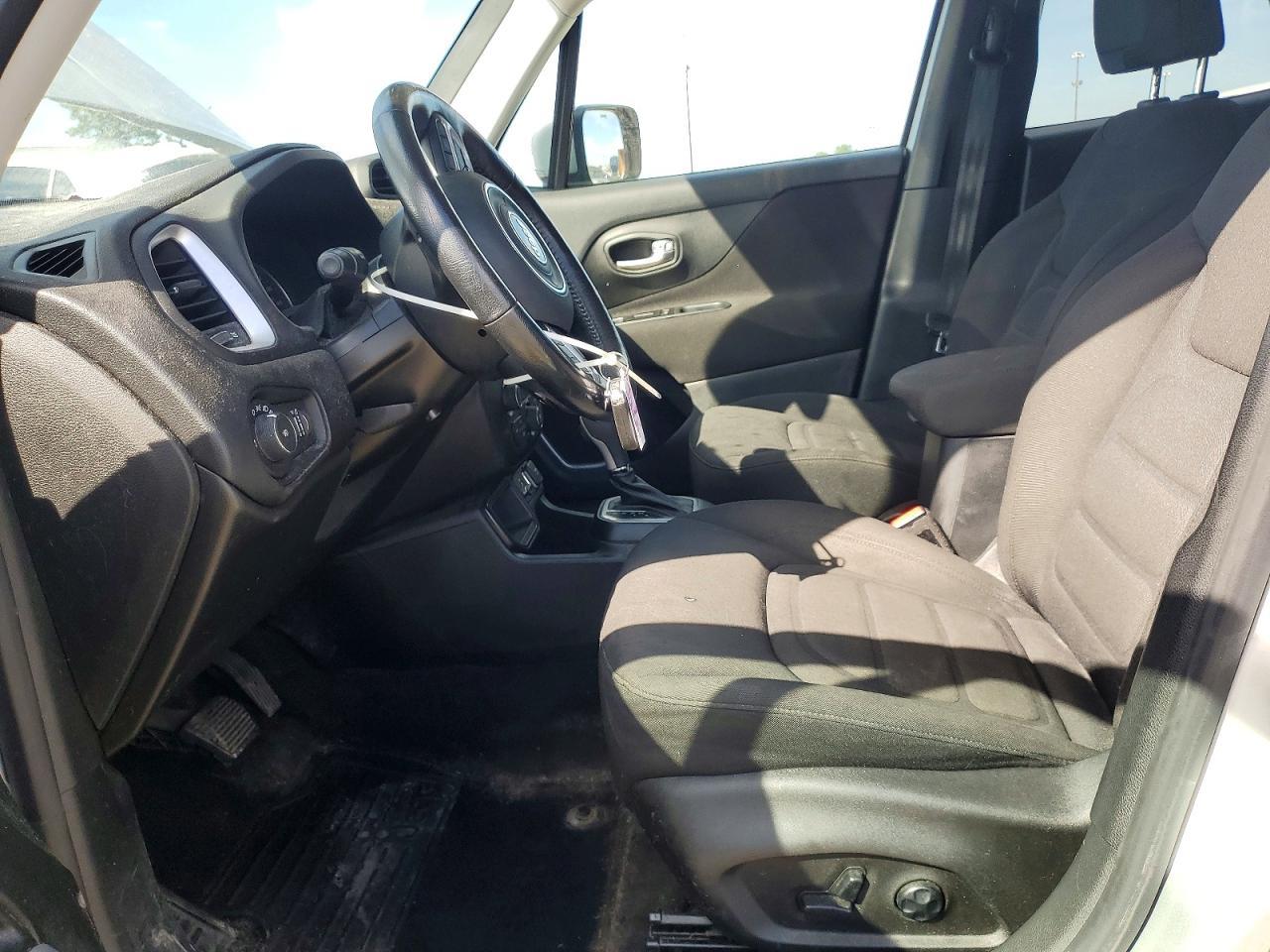 2018 Jeep Renegade Latitude - Image 7