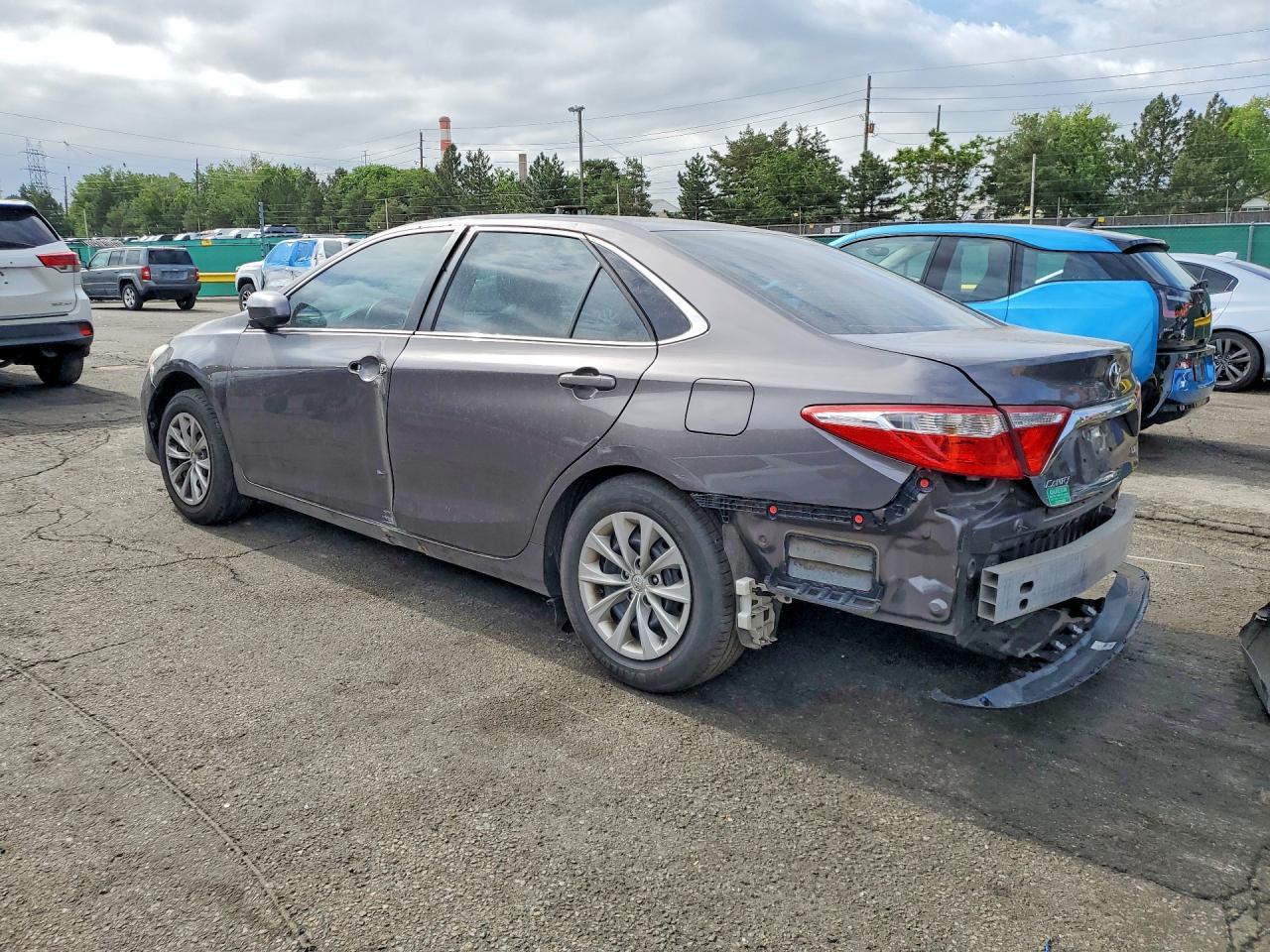 2016 Toyota Camry Le - Image 2