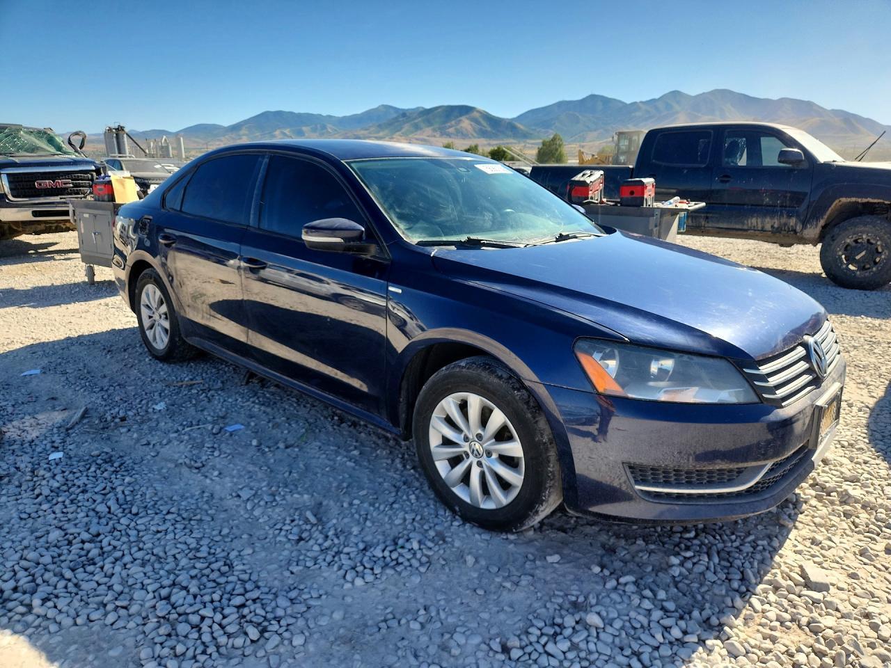 2014 Volkswagen Passat S - Фото 4