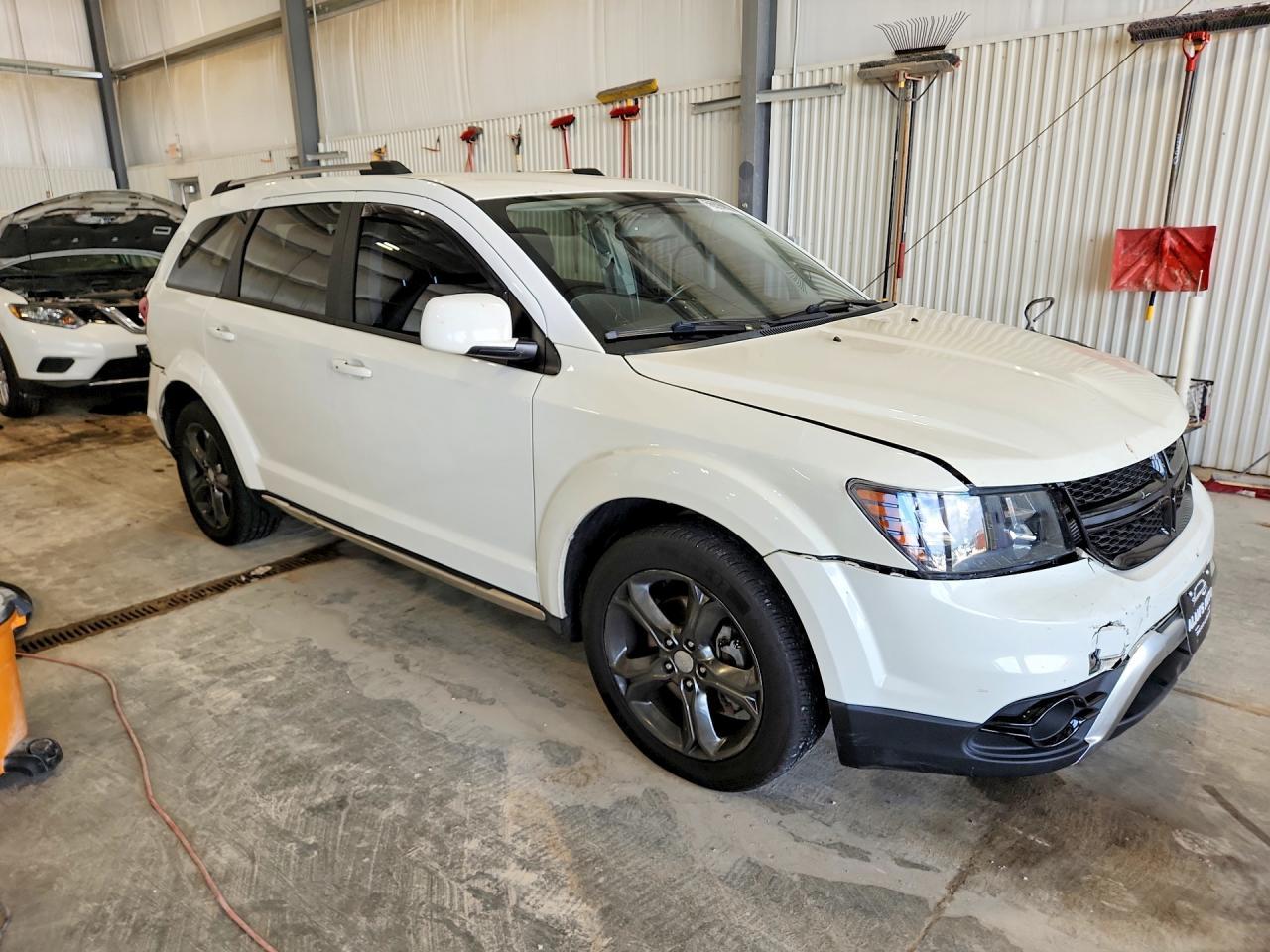 2015 Dodge Journey Crossroad - Image 4