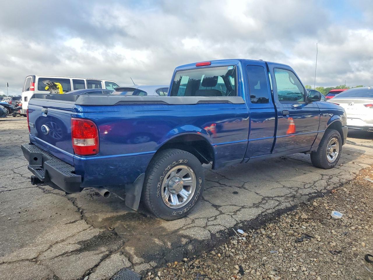 2011 Ford Ranger Super Cab - Image 3