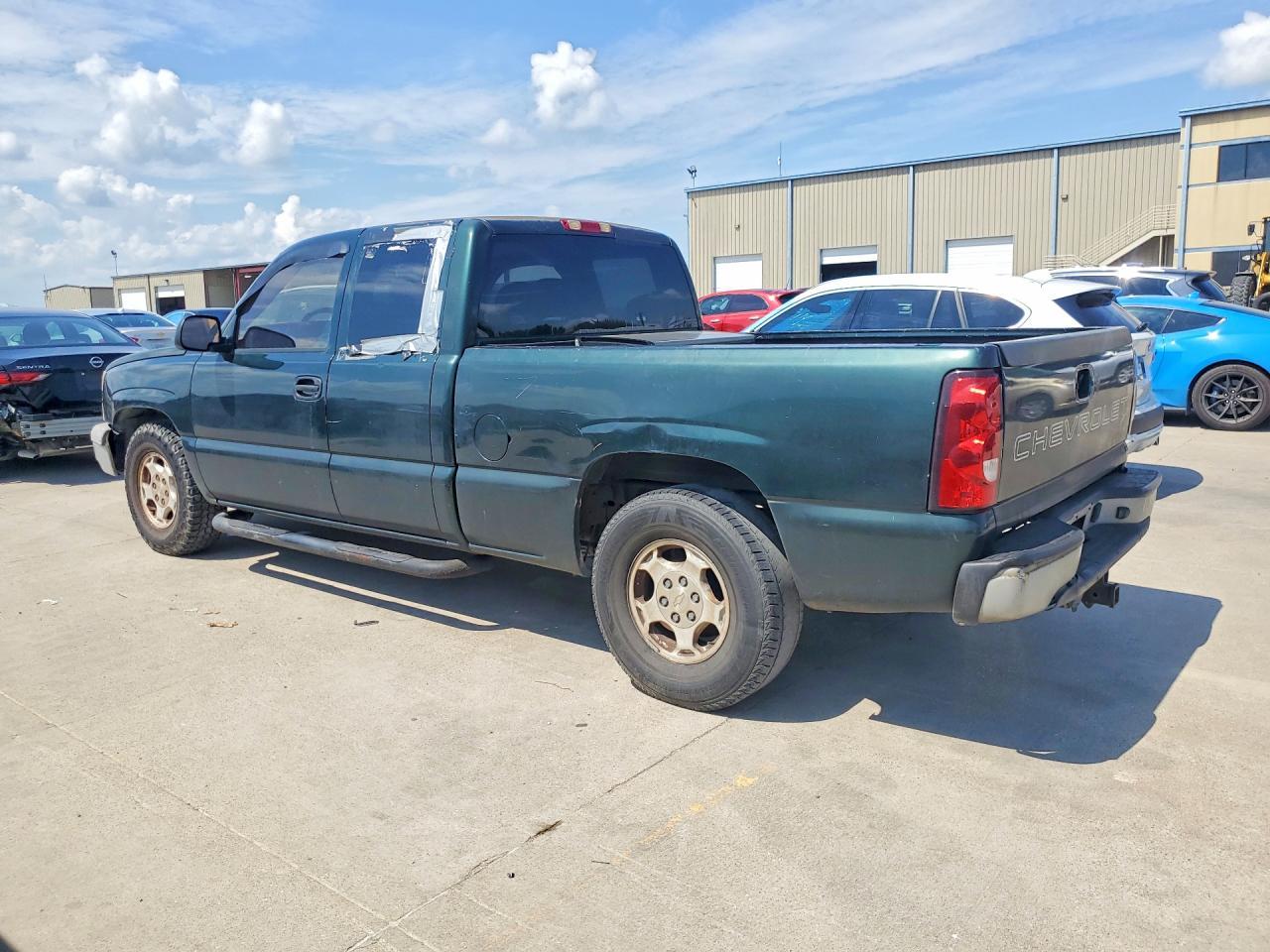 2004 Chevrolet Silverado C1500 - Image 2