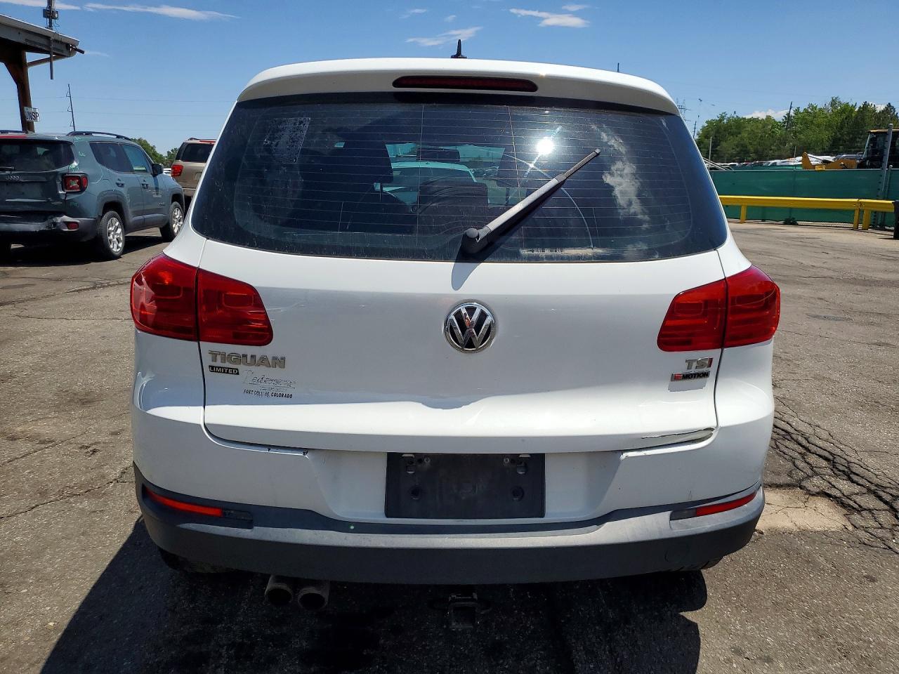 2017 Volkswagen Tiguan S - Image 6