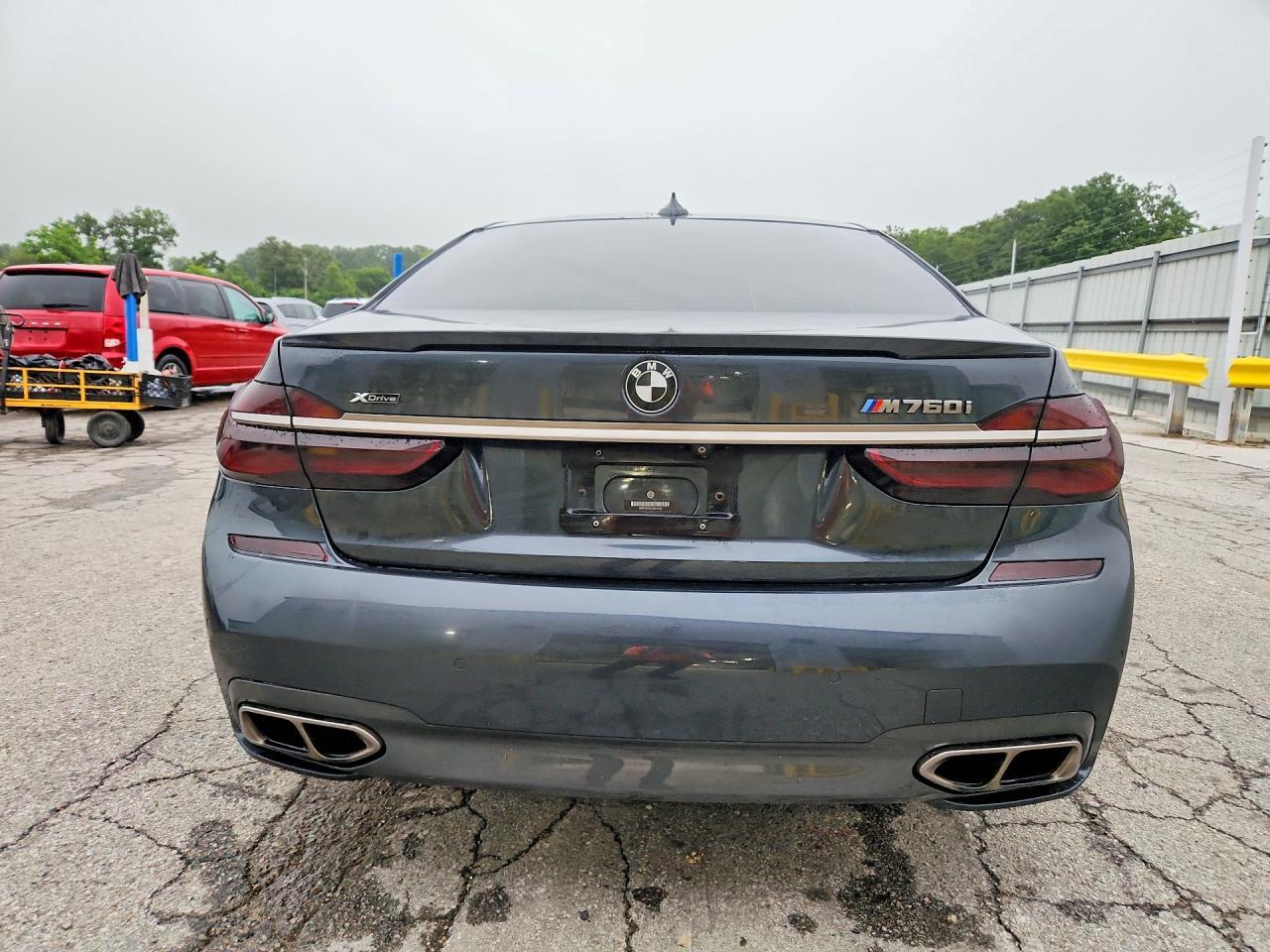 2018 BMW M760 Xi - Фото 6