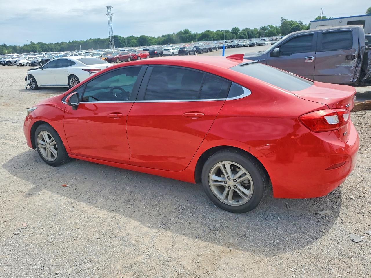 2017 Chevrolet Cruze Lt - Фото 2
