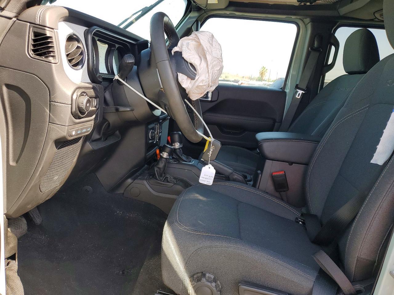 2024 Jeep Wrangler Sahara 4Xe - Фото 7