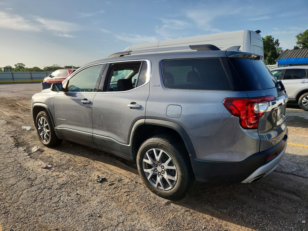 2020 GMC Acadia Slt - Фото 2
