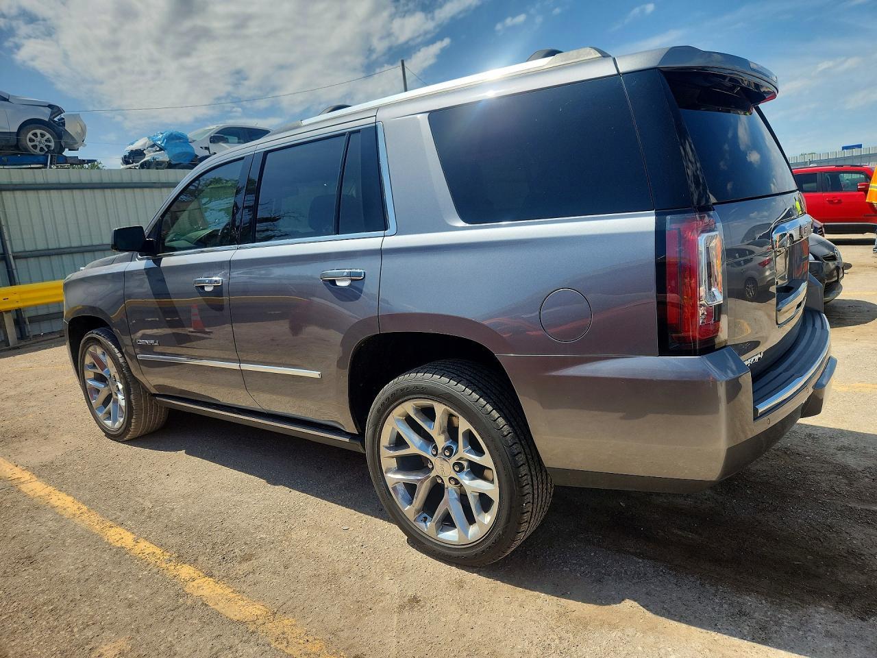 2019 GMC Yukon Denali - Image 2