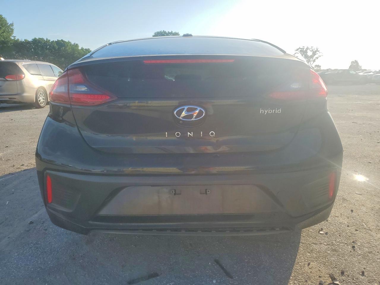 2018 Hyundai Ioniq Sel - Image 6