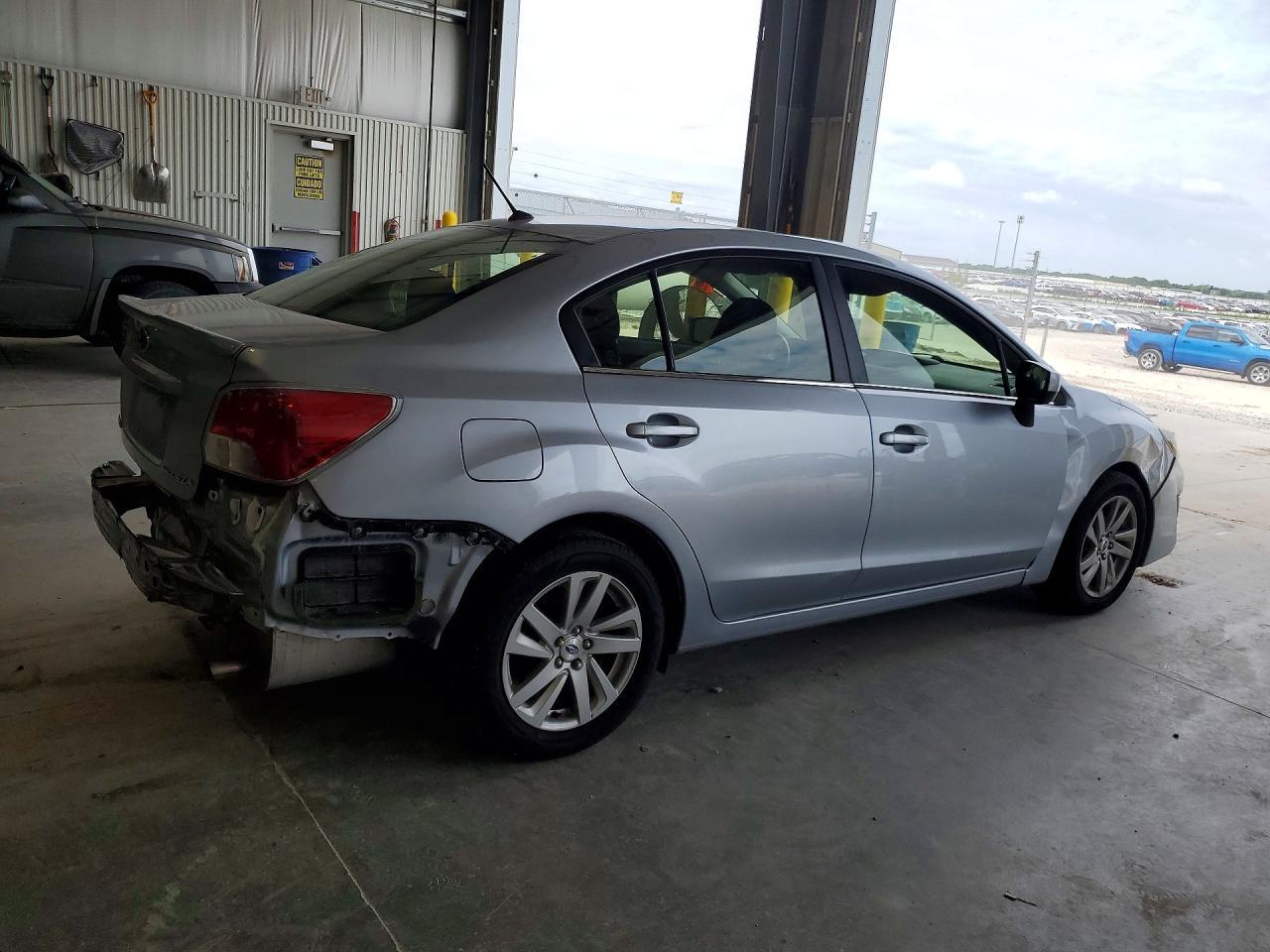 2016 Subaru Impreza Premium - Фото 3