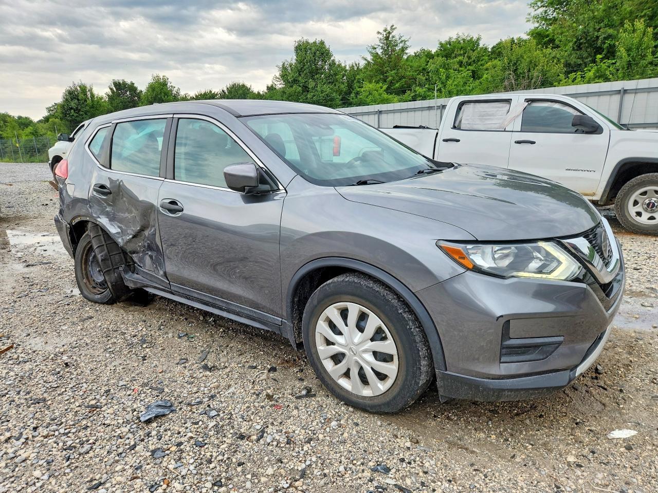 2020 Nissan Rogue S - Фото 4