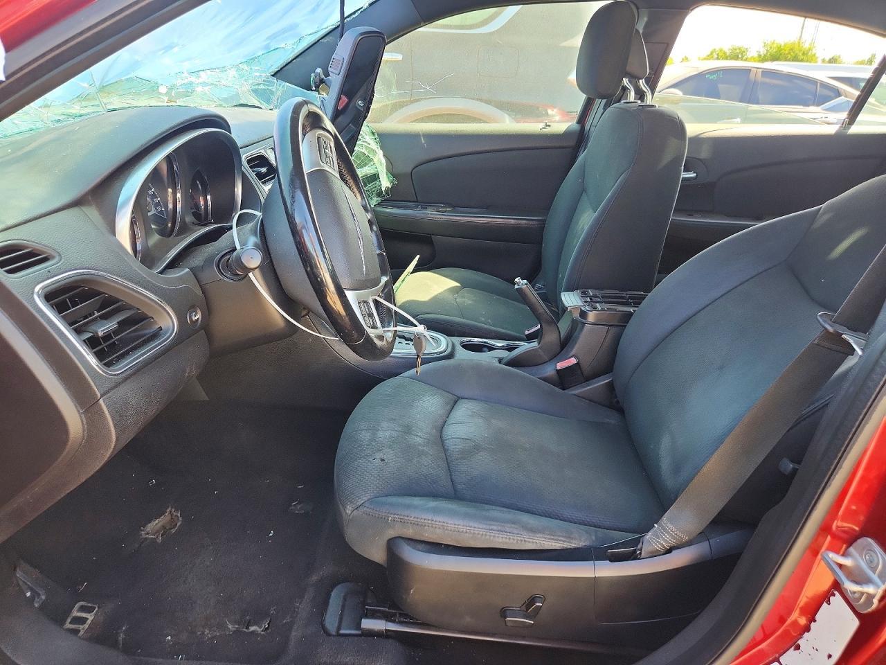 2012 Chrysler 200 Touring - Фото 7