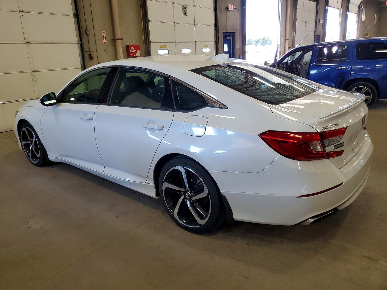 2018 Honda Accord Sport - Image 2
