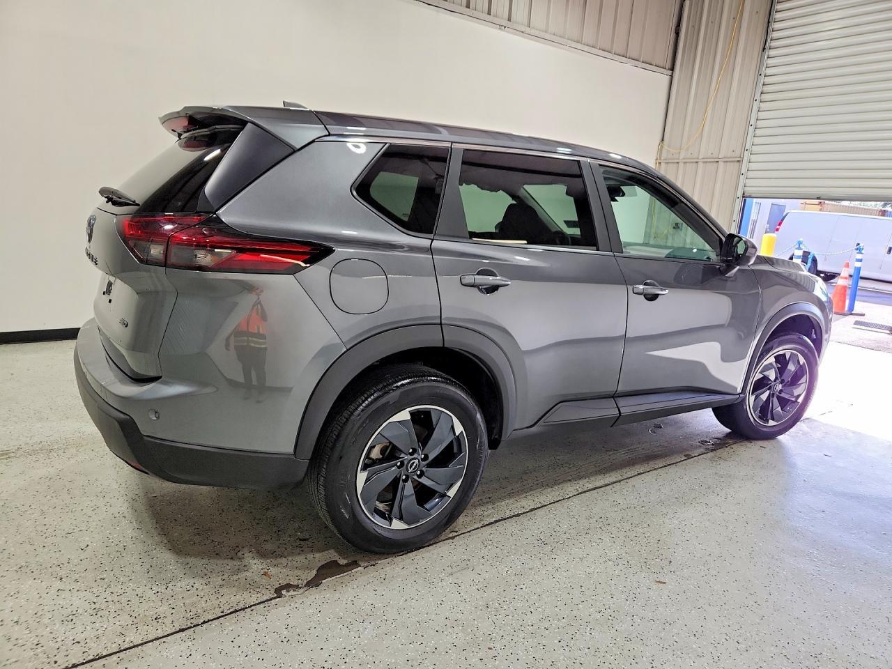 2025 Nissan Rogue Sv - Фото 3