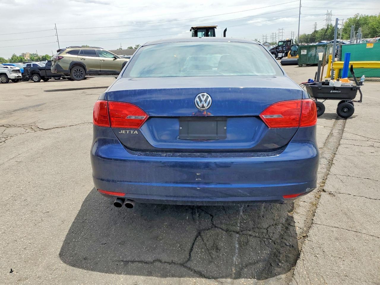 2014 Volkswagen Jetta Base - Image 6
