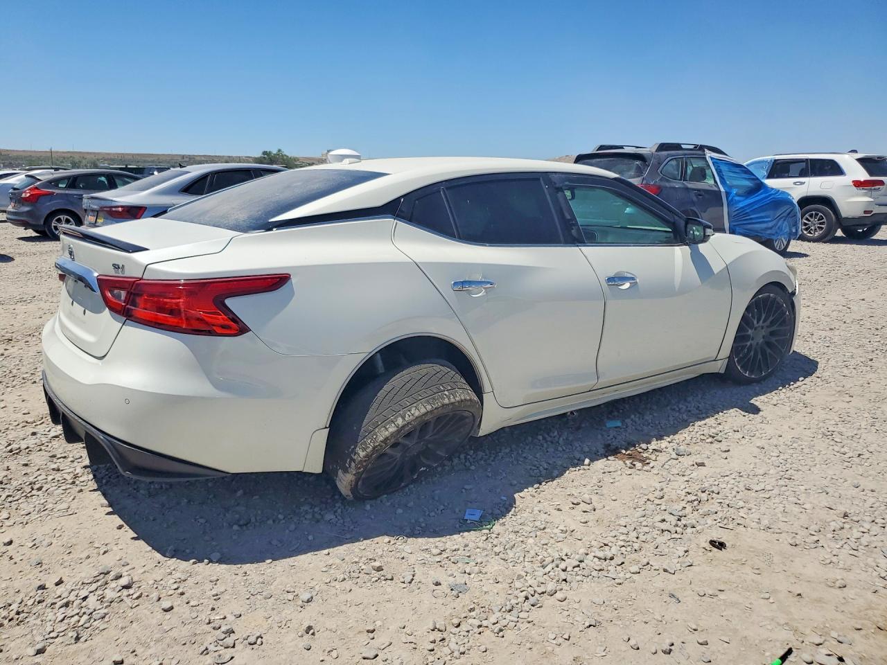 2017 Nissan Maxima - Image 3