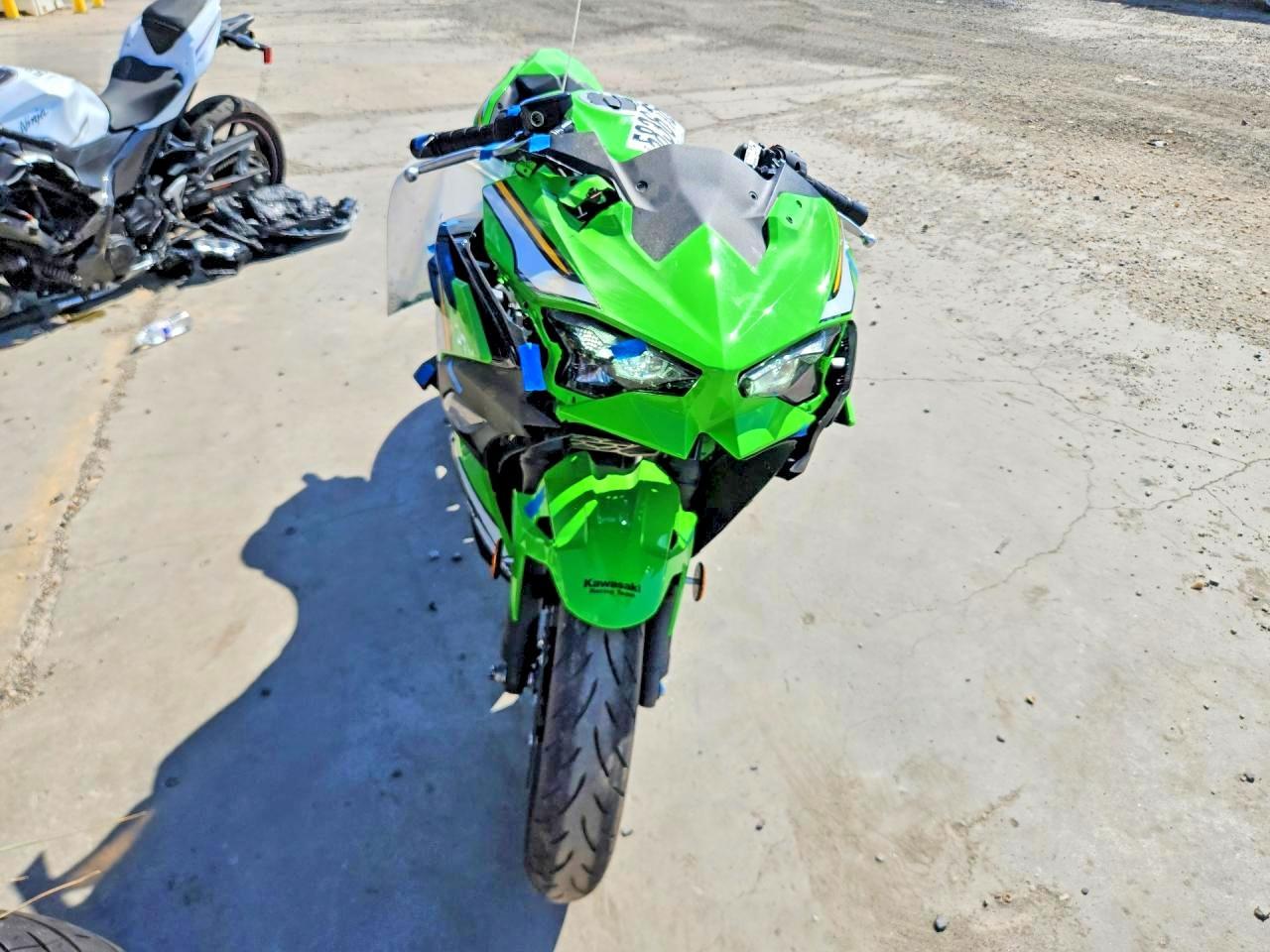 2025 Kawasaki Ex500 A - Фото 2