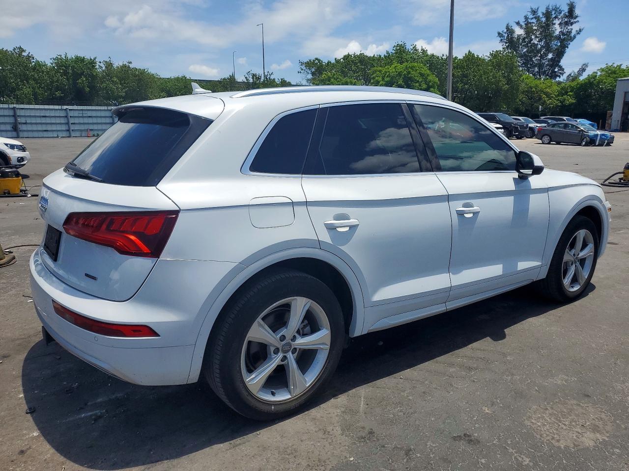 2020 Audi Q5 Premium Plus - Фото 3