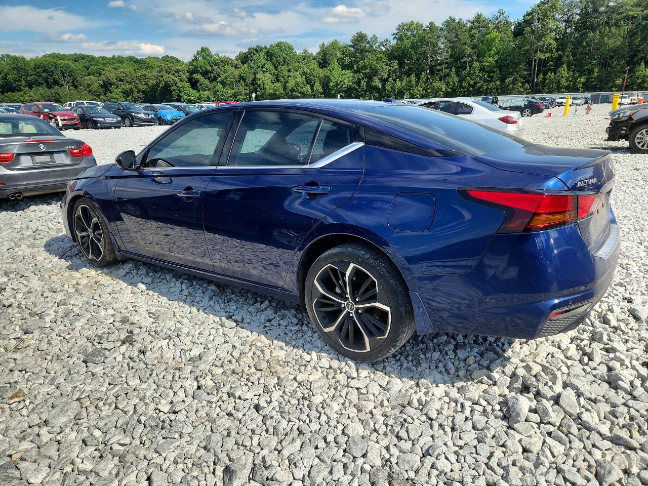 2023 Nissan Altima Sr - Фото 2