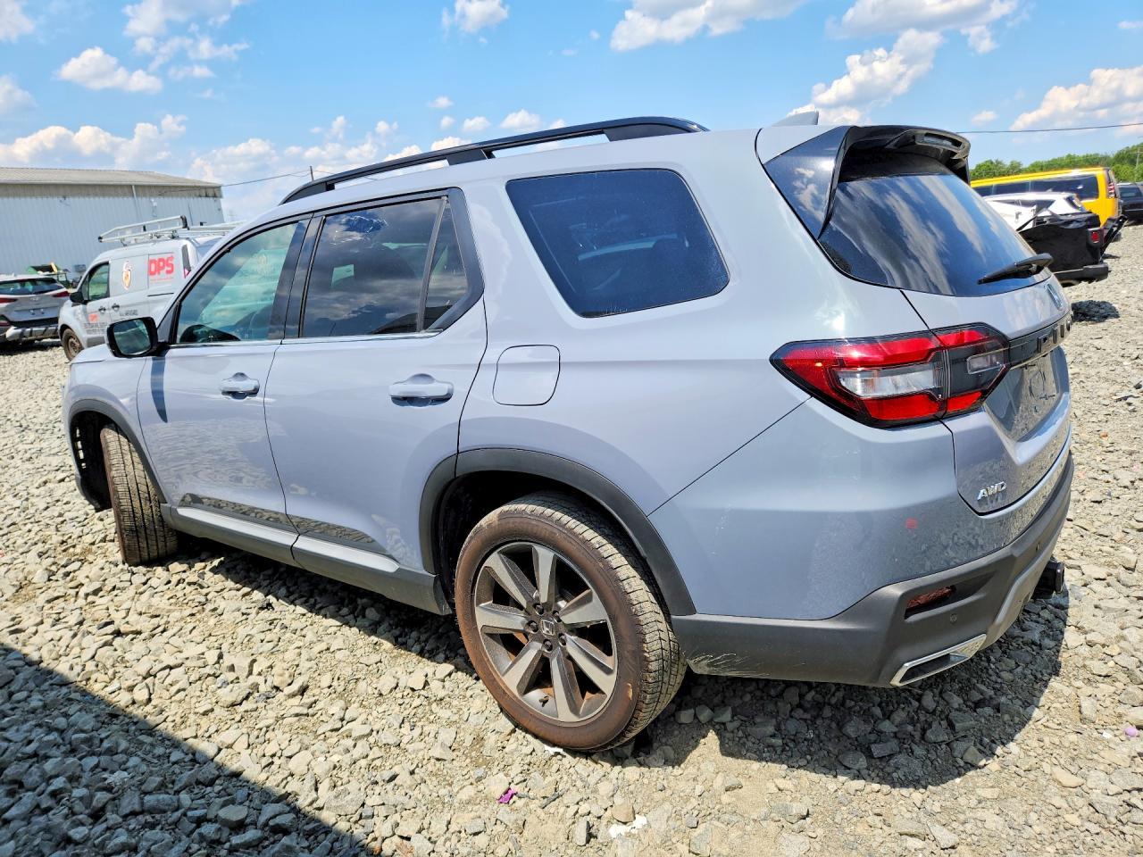 2025 Honda Pilot Elite - Image 2