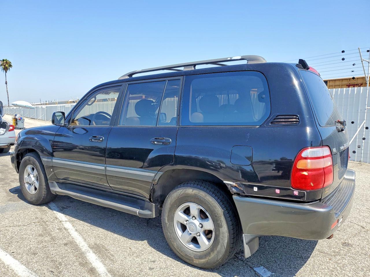 1999 Toyota Land Cruiser Base - Фото 2