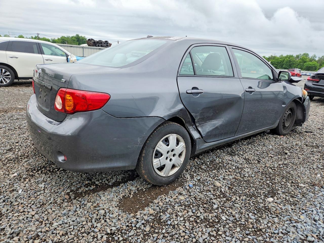 2010 Toyota Corolla Le - Image 3