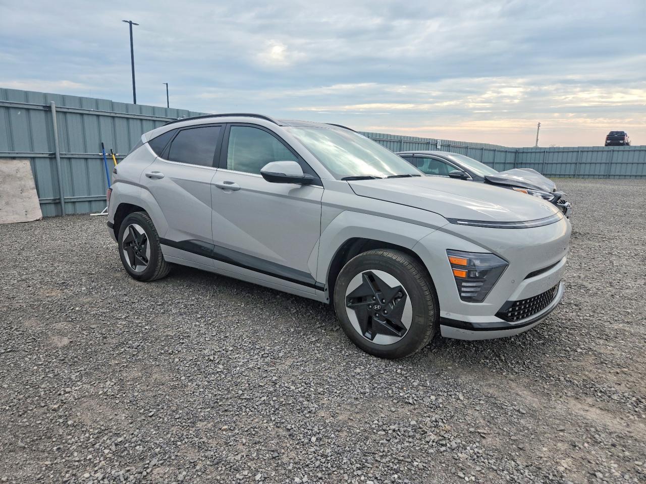 2025 Hyundai Kona Limited - Image 4