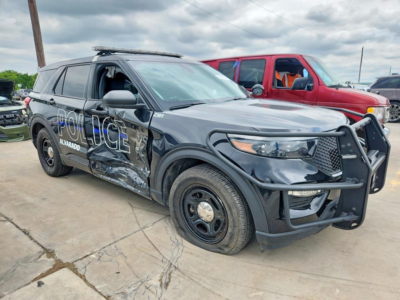 2023 Ford Explorer Police Interceptor - Image 4