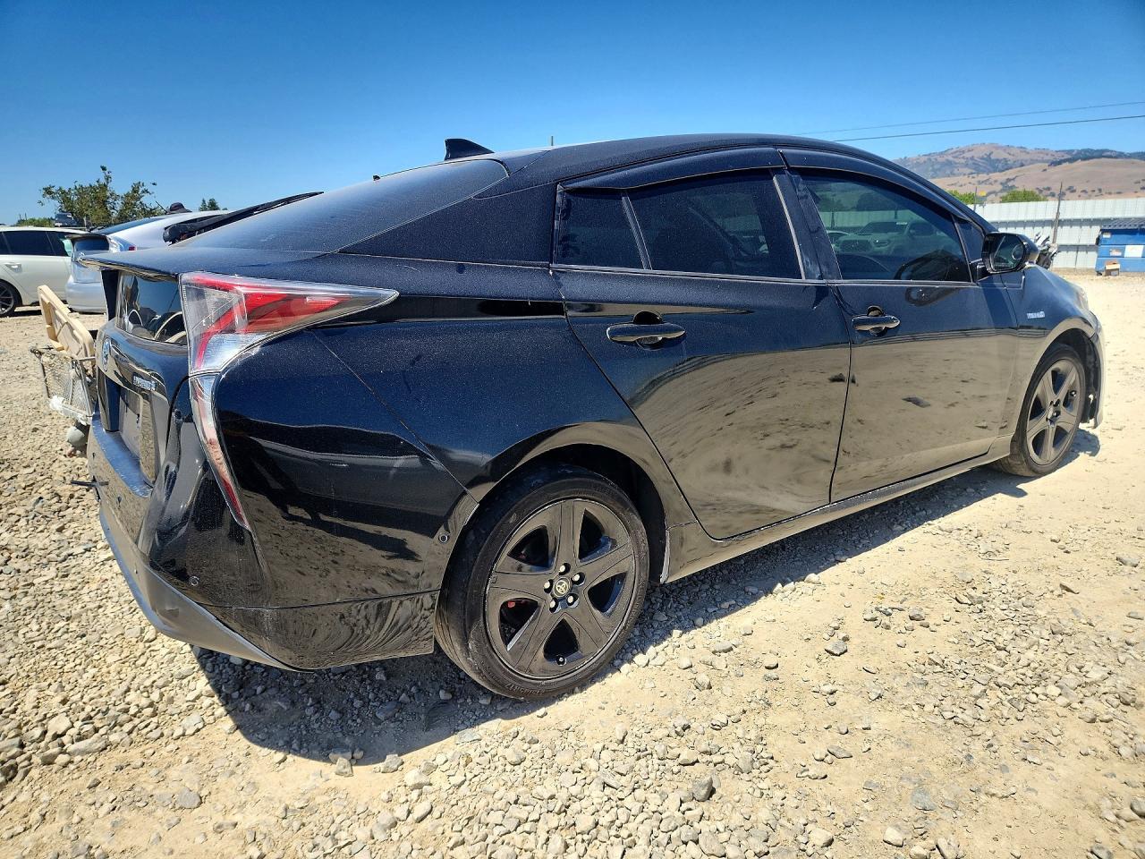 2018 Toyota Prius Two - Фото 3