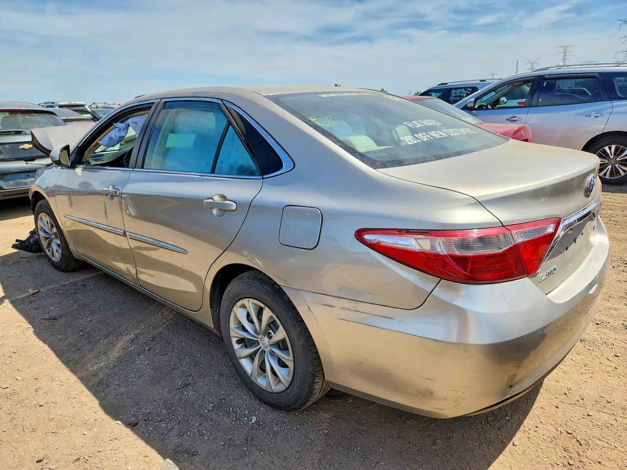 2017 Toyota Camry Le - Фото 2
