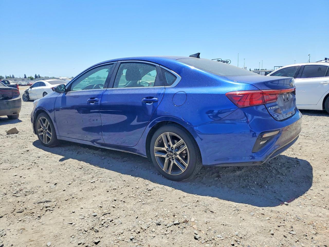 2021 Kia Forte Ex - Фото 2