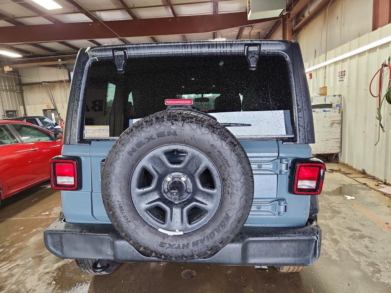 2026 Jeep Wrangler Sport - Фото 6