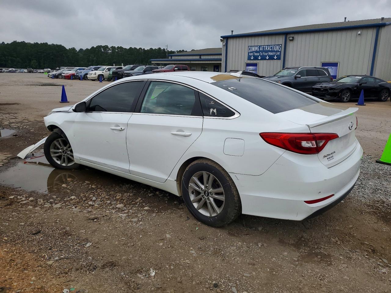 2016 Hyundai Sonata - Image 2