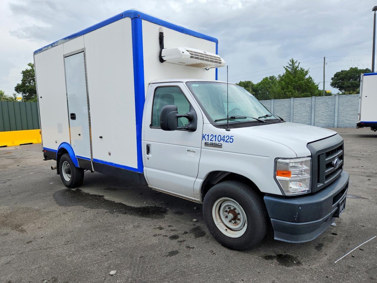 2023 Ford E350 Refrigerated Box Truck - Фото 4