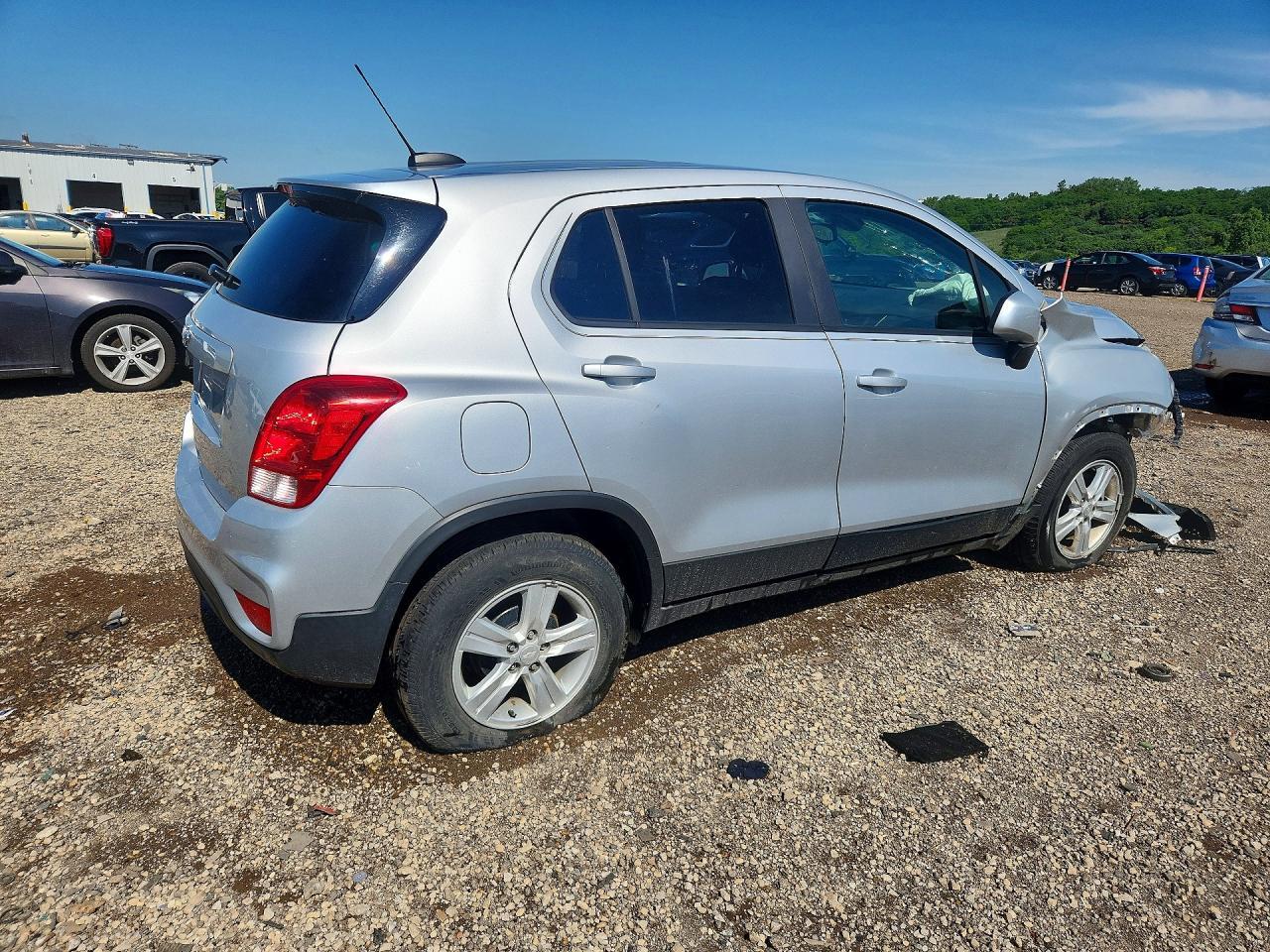 2020 Chevrolet Trax Ls - Фото 3