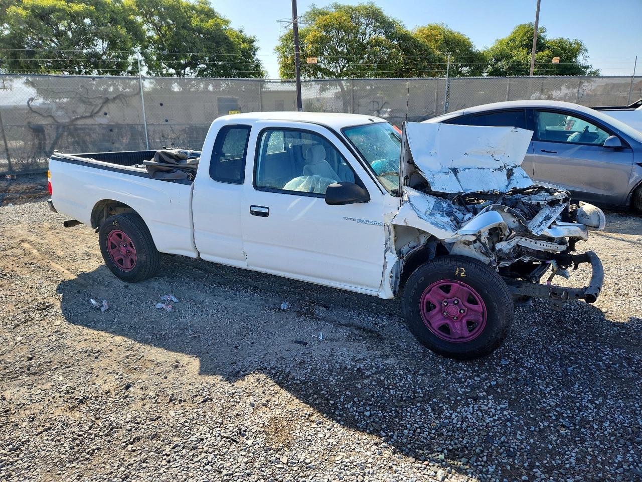 2002 Toyota Tacoma Xtracab - Image 4