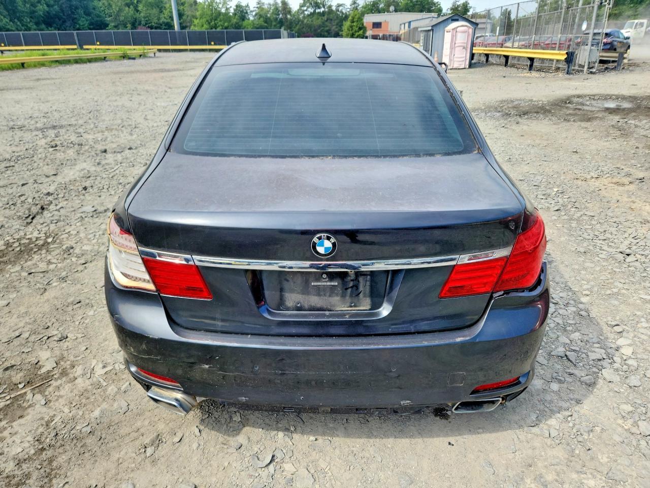2010 BMW 7 Series - Image 6