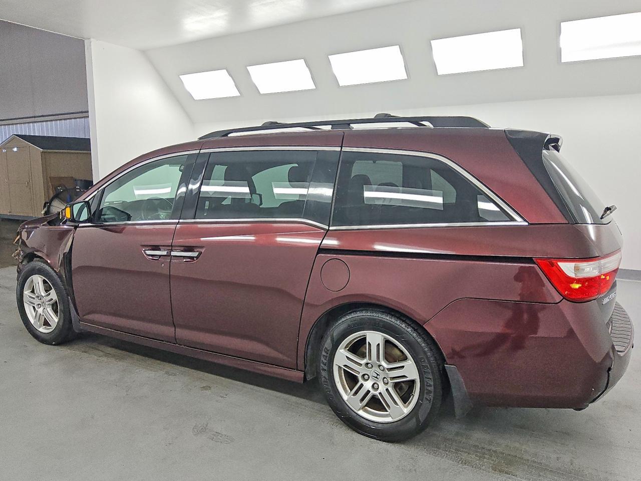 2012 Honda Odyssey Touring - Image 2