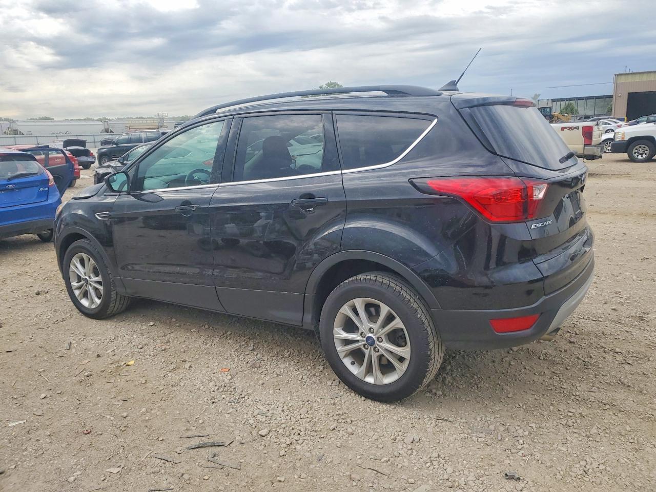 2019 Ford Escape Sel - Фото 2