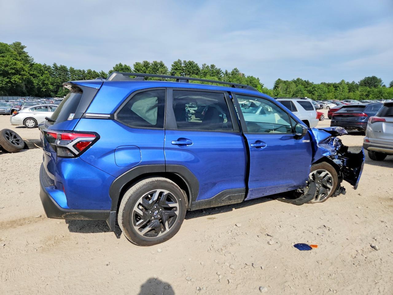 2025 Subaru Forester Premium - Image 3