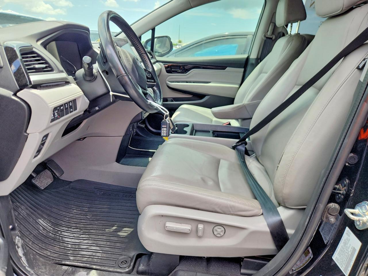 2021 Honda Odyssey Touring - Фото 7