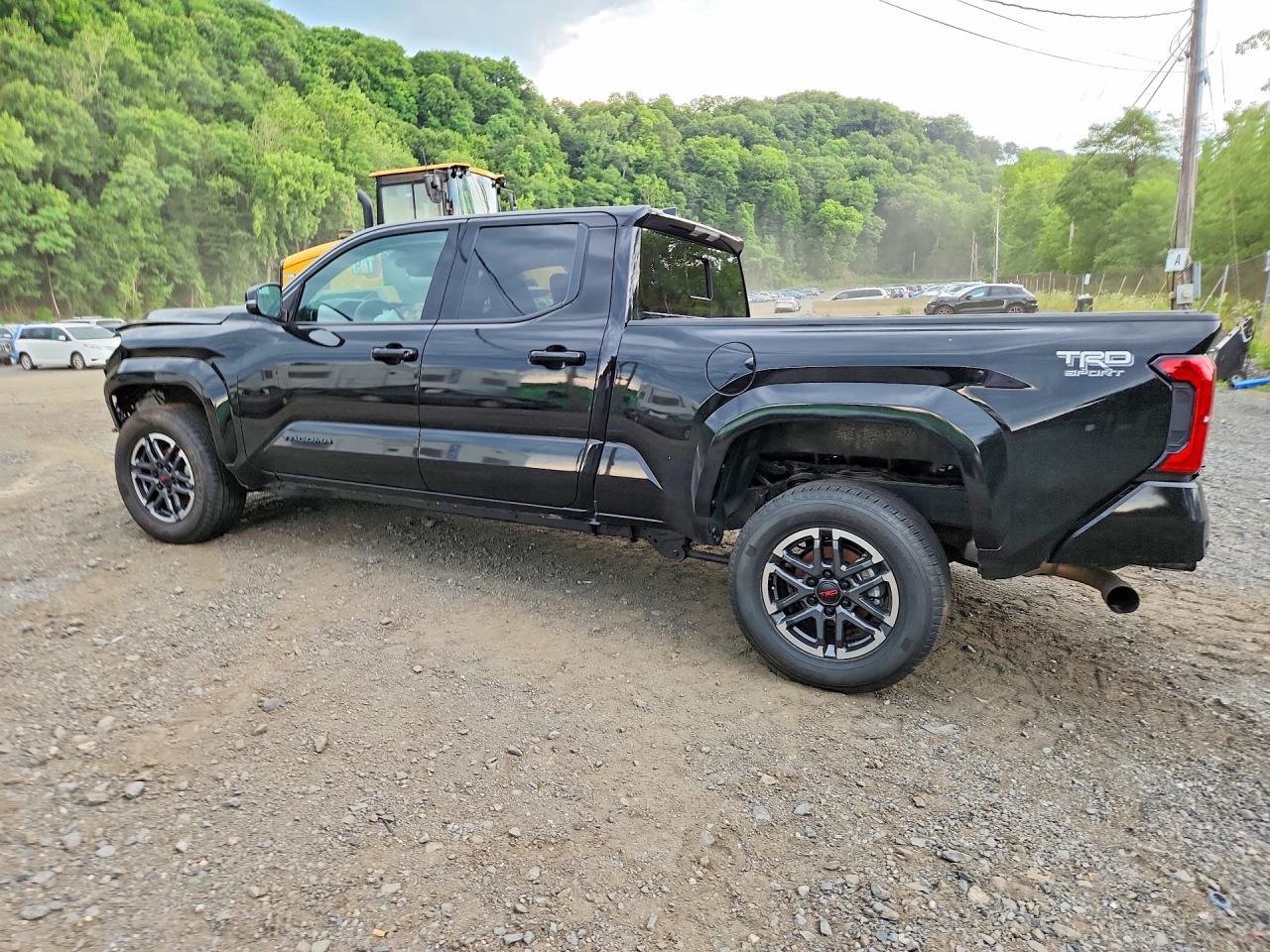 2025 Toyota Tacoma Trd Sport - Image 2