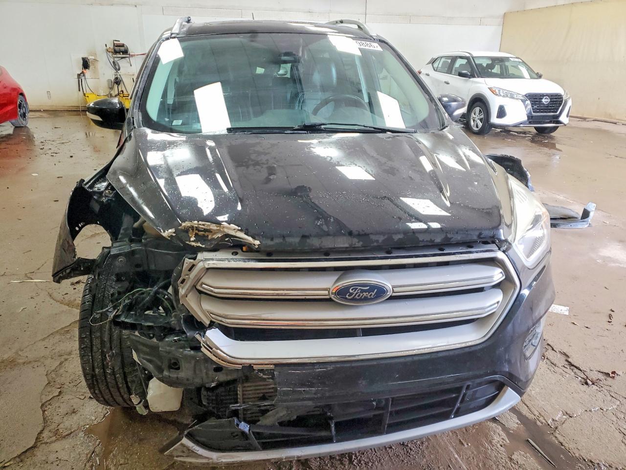 2017 Ford Escape Titanium - Фото 5
