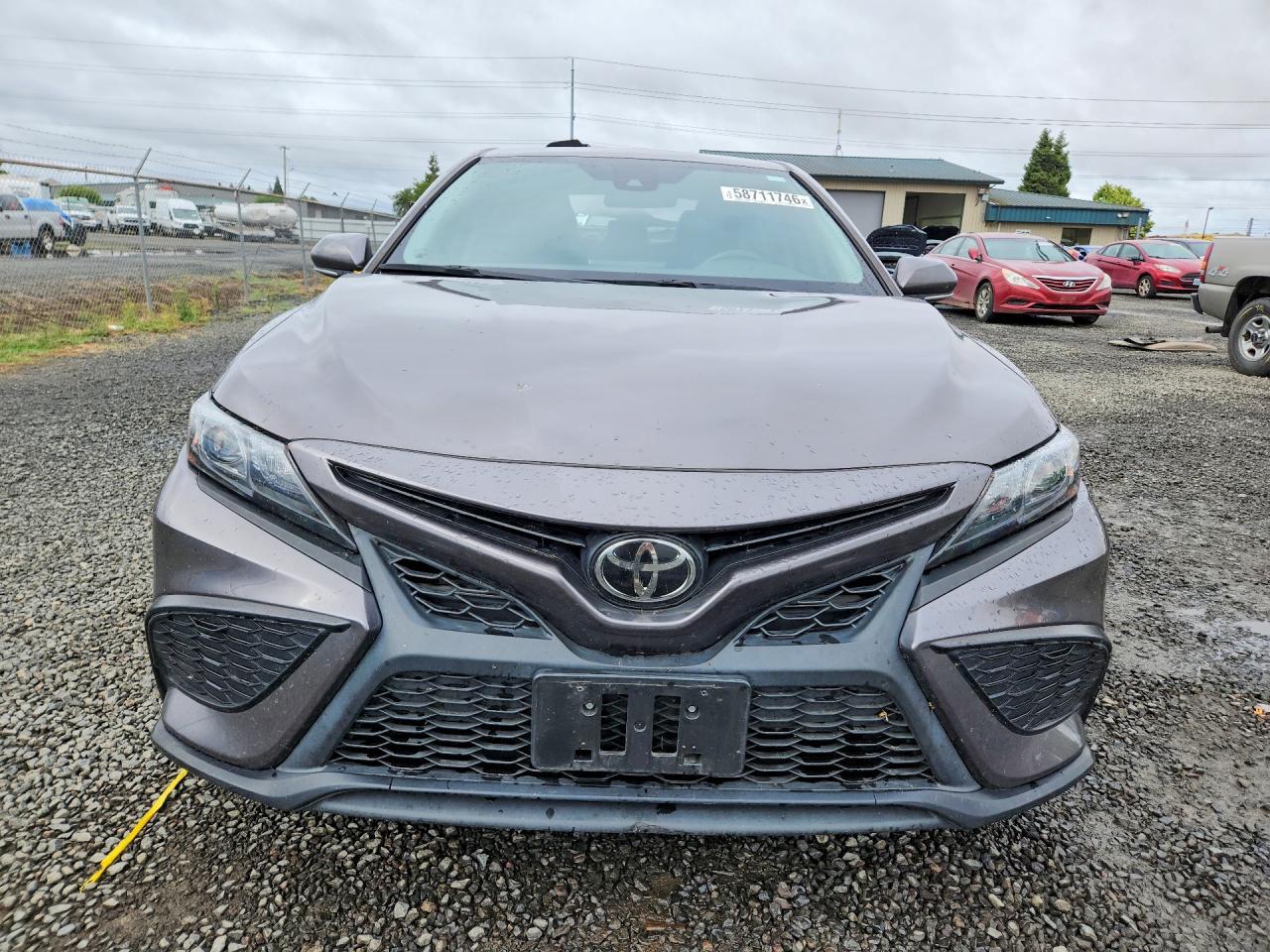 2022 Toyota Camry Se - Image 5