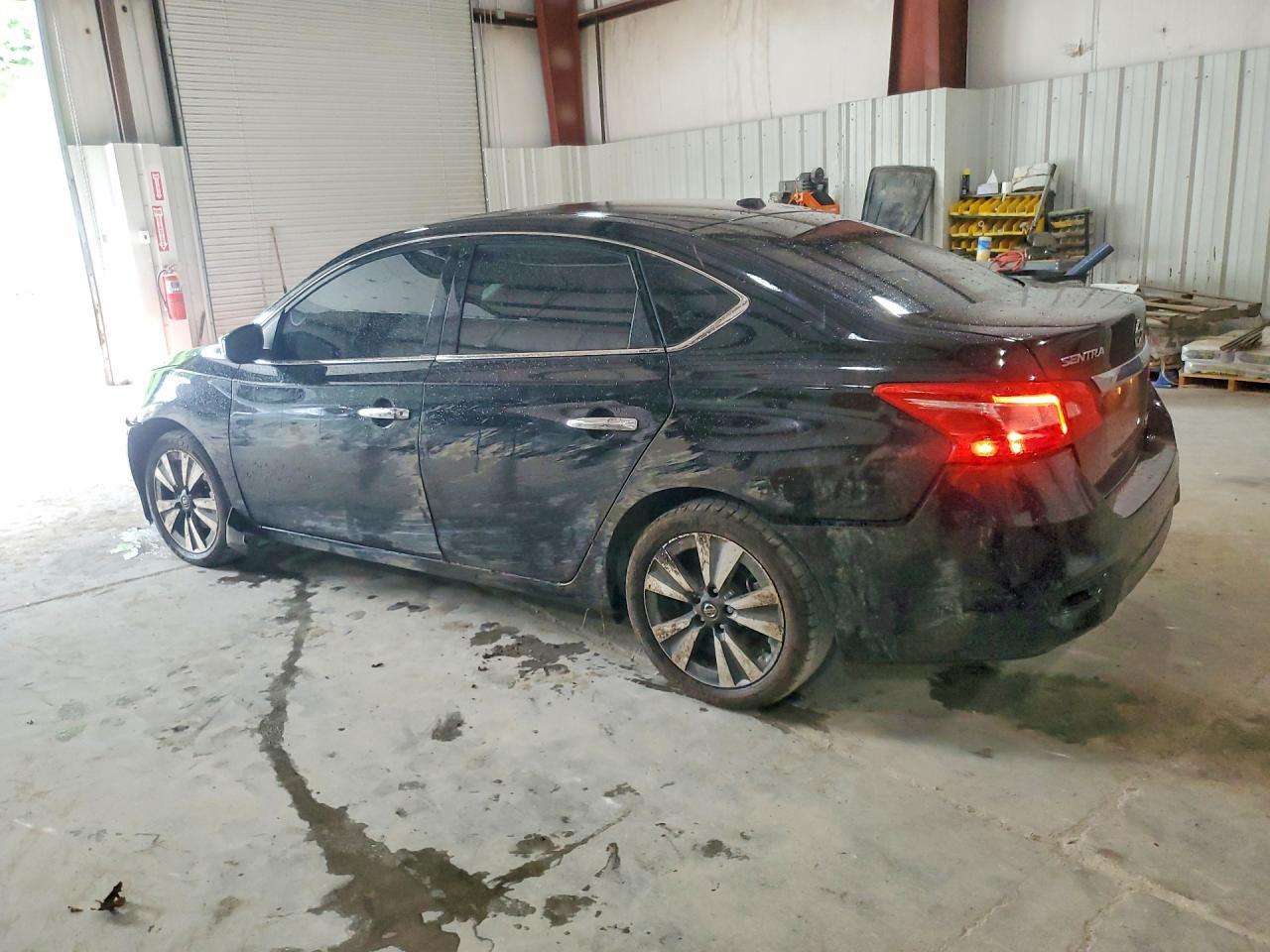 2019 Nissan Sentra Sv - Фото 2