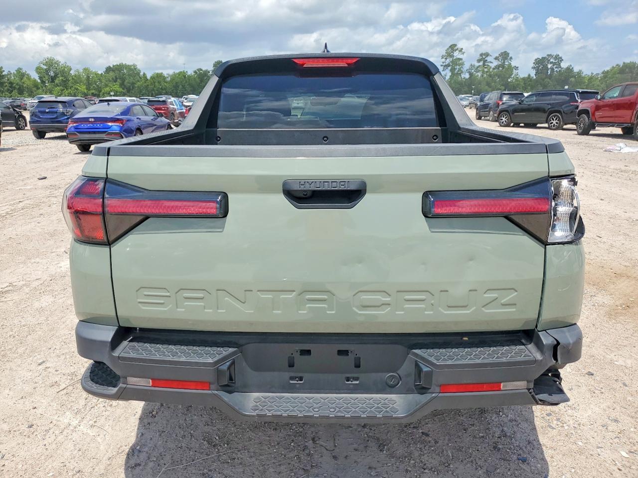 2024 Hyundai Santa Cruz Se - Image 6