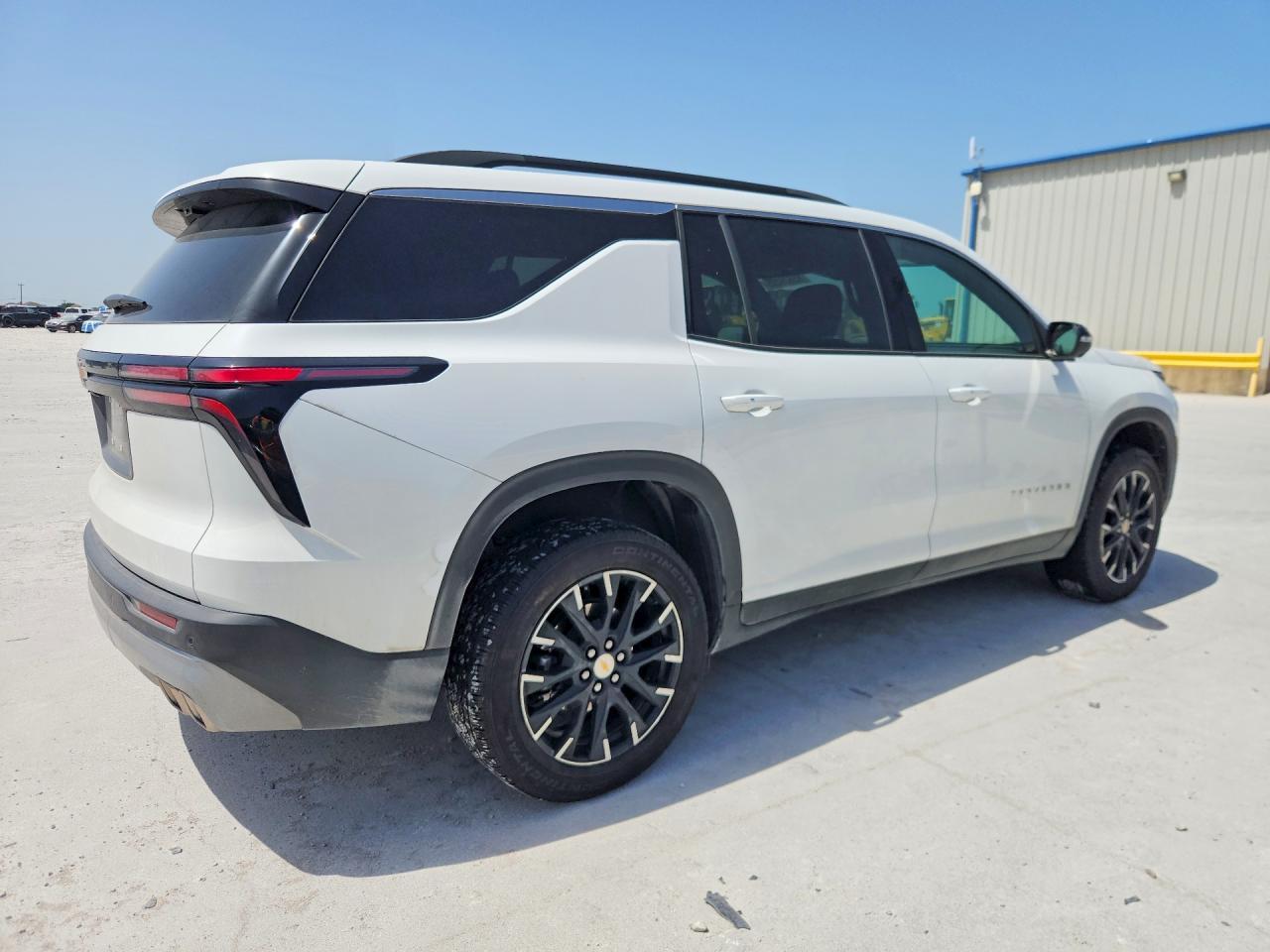 2026 Chevrolet Traverse Lt - Фото 3