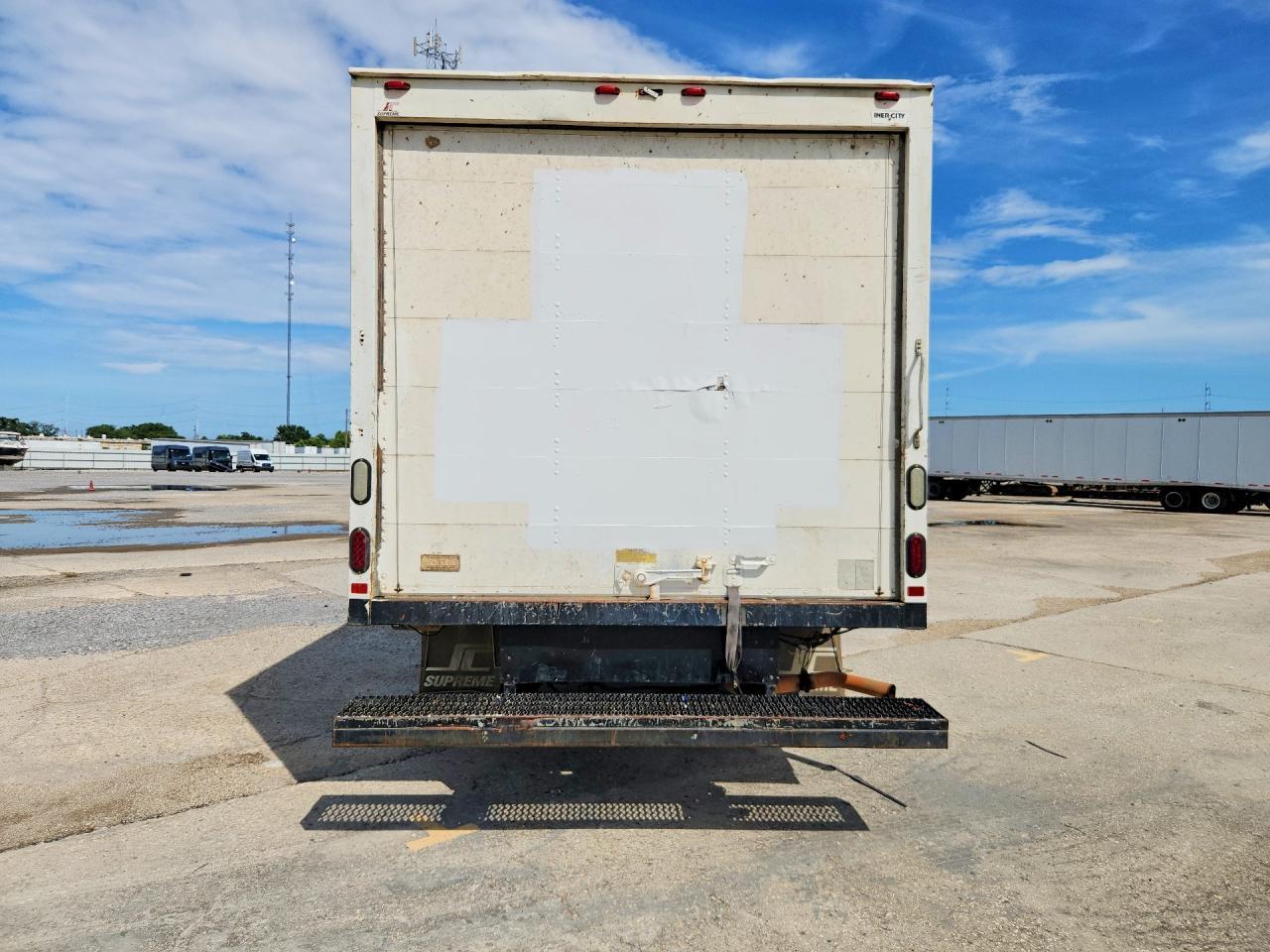 2015 Chevrolet Express G3500 - Фото 6