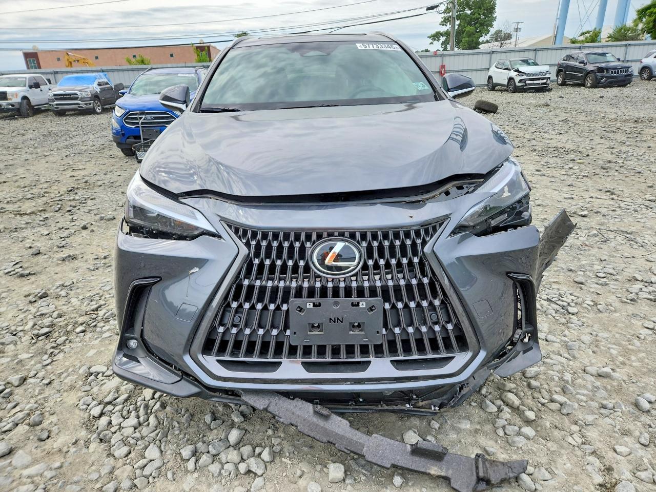2025 Lexus Nx350 - Image 5