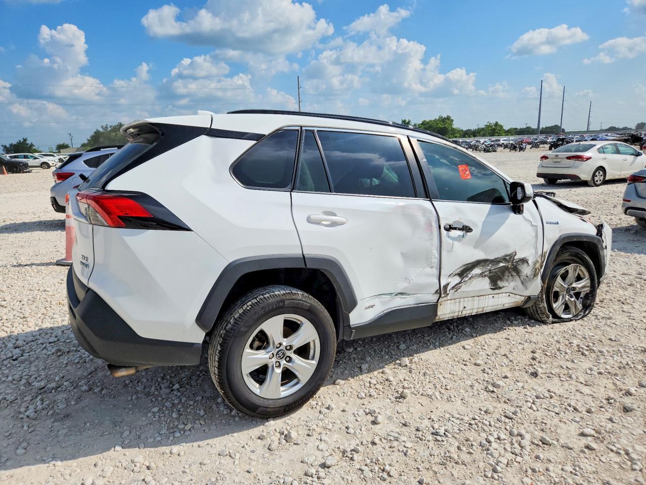 2021 Toyota Rav4 Hybrid Xle - Image 3
